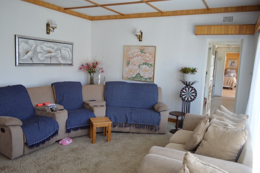 3 Bedroom Property for Sale in Flamwood North West